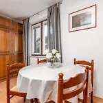 Apartment With Parking Space Bale, Rovinj - 22881 *