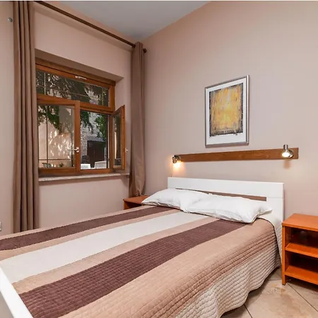 With Parking Space Bale, Rovinj - 22881 Apartment Bale