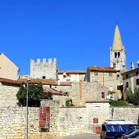 With A Parking Space Bale, Rovinj - 22881 Bale