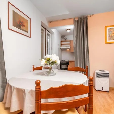 With Parking Space Bale, Rovinj - 22881 بالي